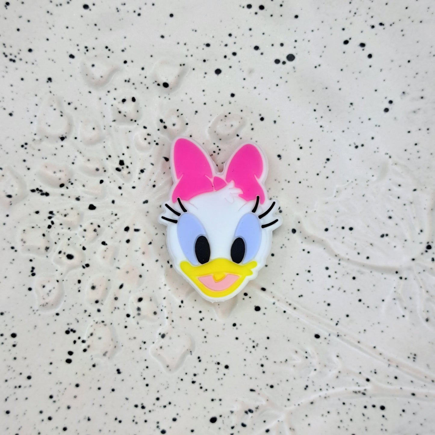 Disney - Daisy Duck Hot Pink Silicone Focal