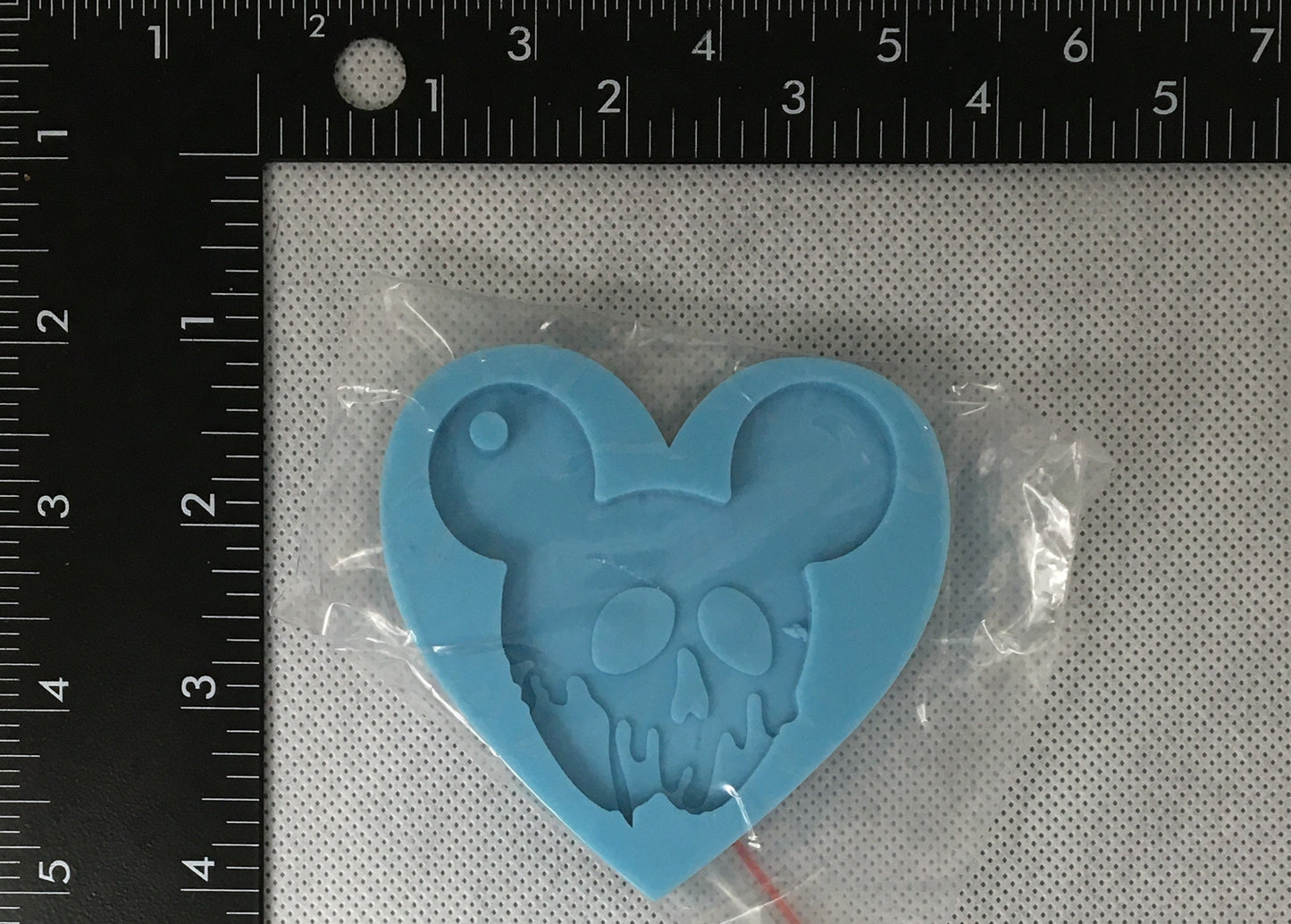 Mold Poison Apple Heart Keychain Silicone Mold