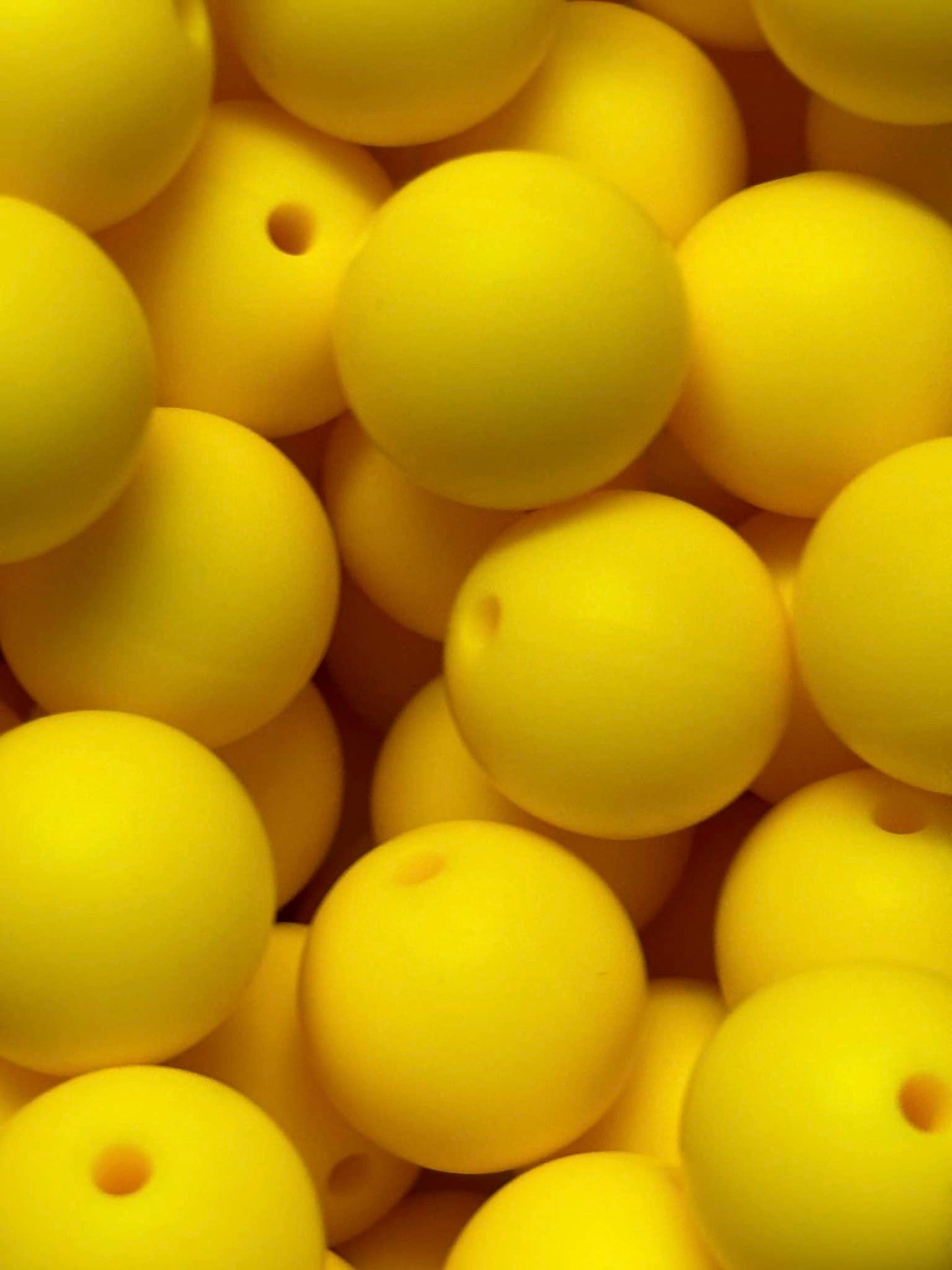 15mm Solid Yellow Silicone Bead